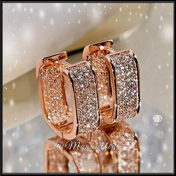 None Jewelry - New rose gold cluster pave simulated diamond oblong mod huggie hoop earrings